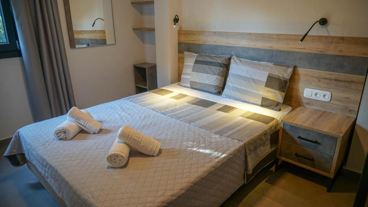 Apartamento Enalia Luxury Living Nikiti  Exterior foto